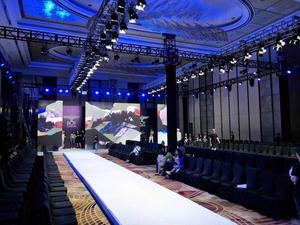 ——舞美搭建——
Stage Art Construction