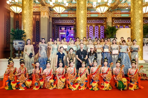 合照縮小.jpg