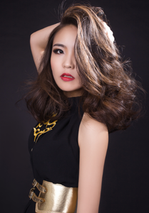 —— 歌唱表演 ——
Singing performance